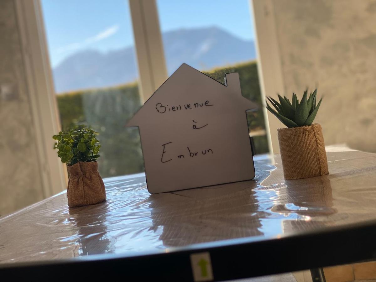 Embrun - Appartement 4/6 Personnes Avec Exterieurs Zewnętrze zdjęcie