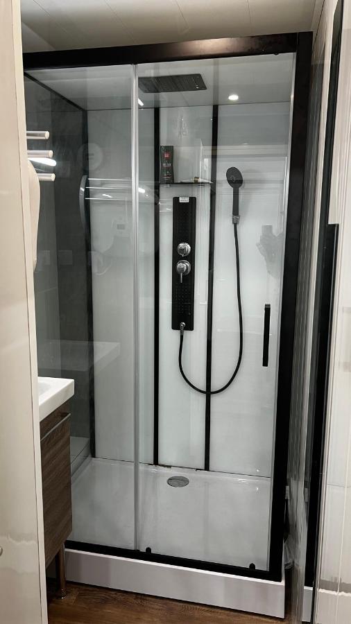 Embrun - Appartement 4/6 Personnes Avec Exterieurs Zewnętrze zdjęcie